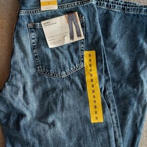 Wonen's Blue Jeans